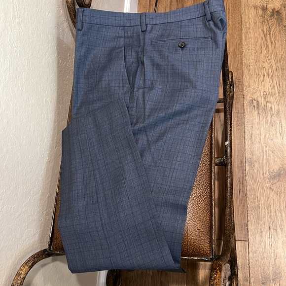 Like New Banana Republic Guabello Connoisseur Dress Pants Standard Fit 100% Wool - Picture 4 of 8